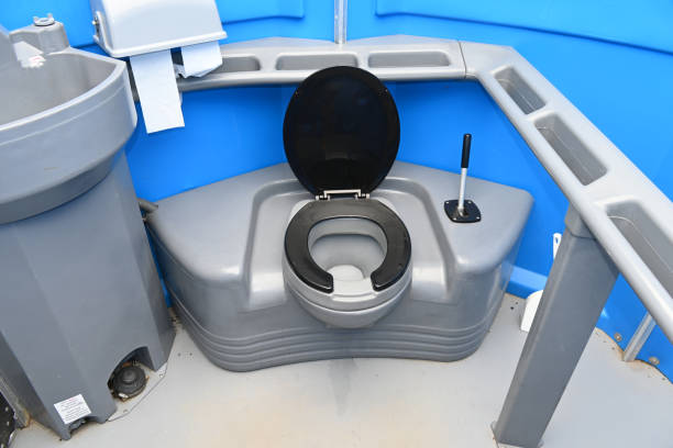 Best Portable restroom trailer rental  in Oakdale, CA